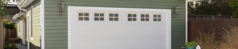 Pros and Cons of Installing a Garage Door With Windows